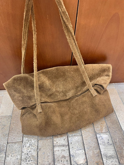 Relaxed Commuter Suede-fleece Bag With A Large Capacity