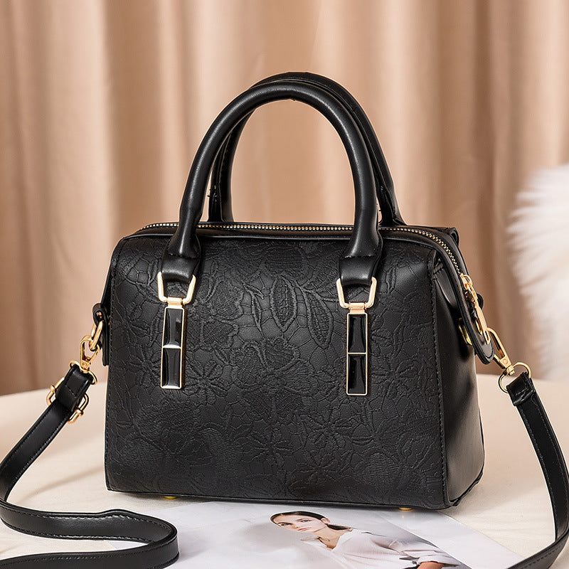 womens spring and summer new fashion handbag