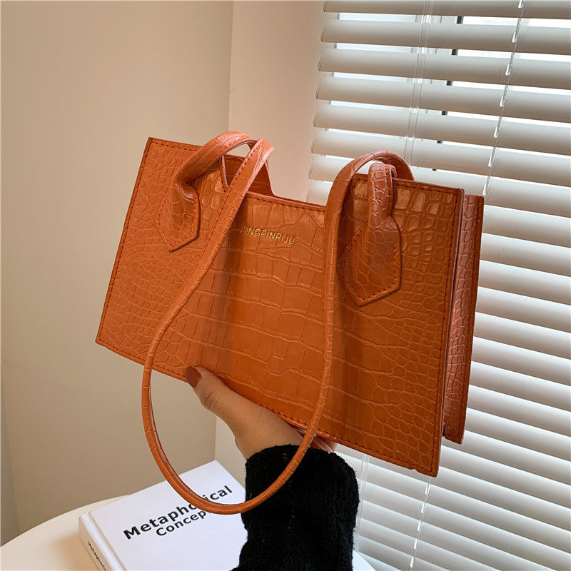 spring and summer new fashion shoulder portable small square bag