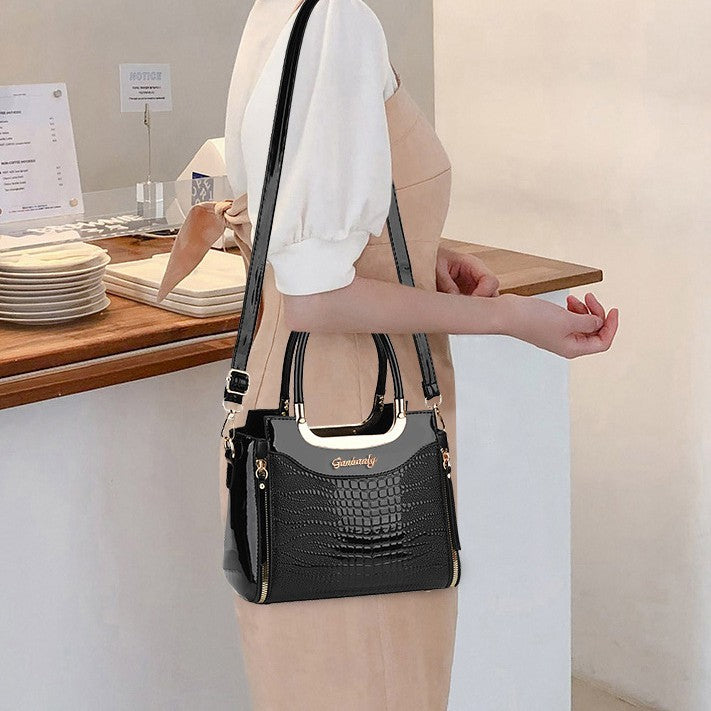 fashionable womens elegant messenger bag