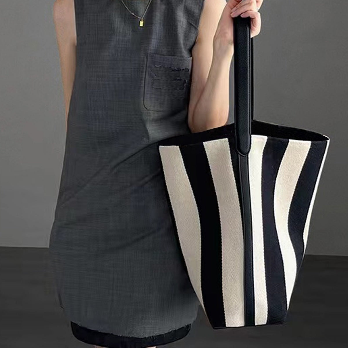 black and white contrast color wide shoulder striped canvas bag