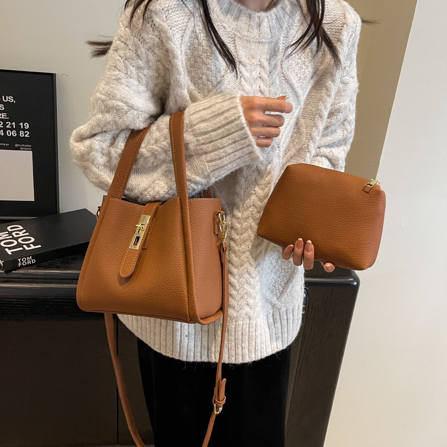 fashion retro portable messenger bag
