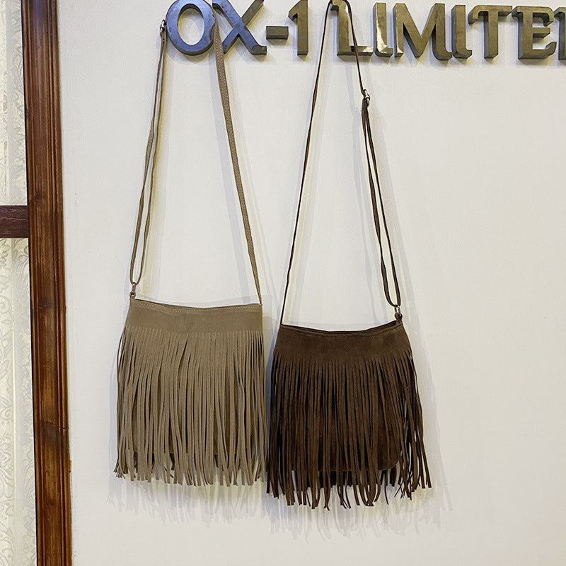 artistic tassel simple and popular shoulder bag