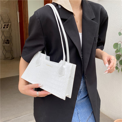 spring and summer new fashion shoulder portable small square bag