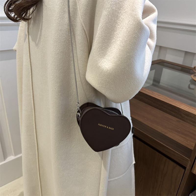 fashionable retro mini chain shoulder crossbody heart shape bag