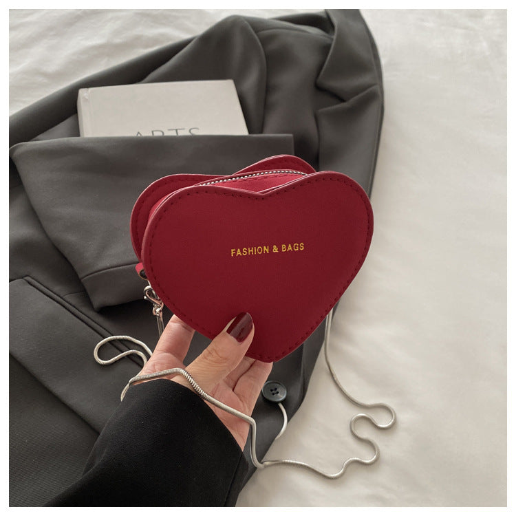 fashionable retro mini chain shoulder crossbody heart shape bag