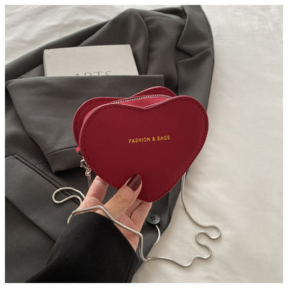 fashionable retro mini chain shoulder crossbody heart shape bag