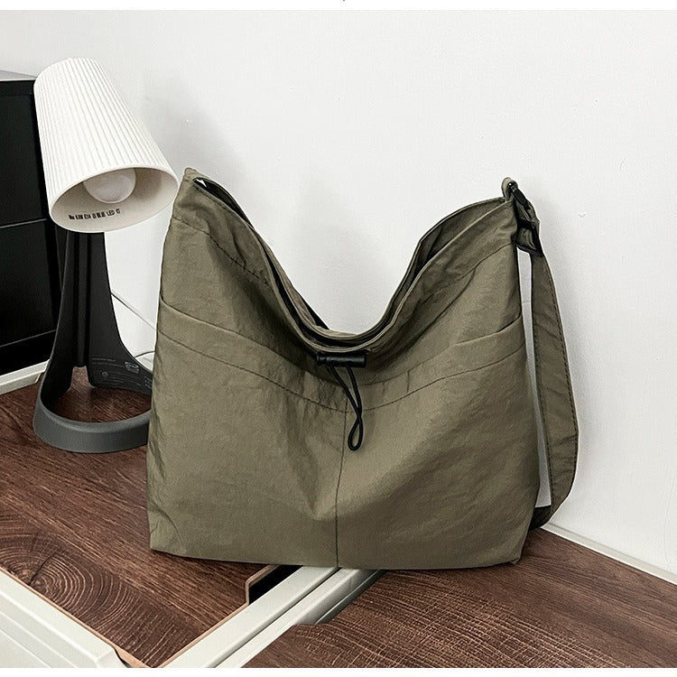 spring new fashion large capacity shoulder messenger bag