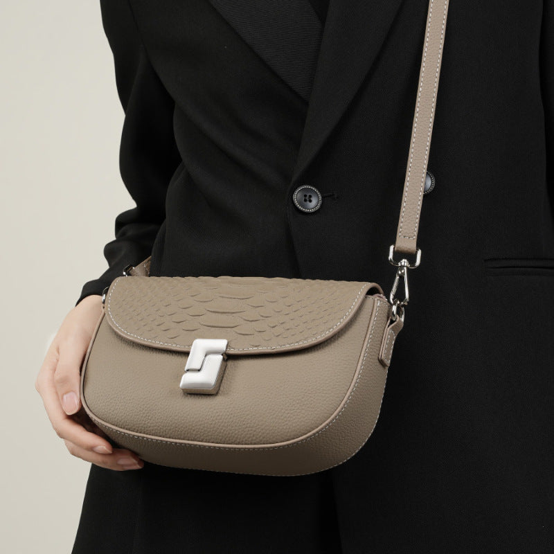 womens one shoulder large capacity small square bag